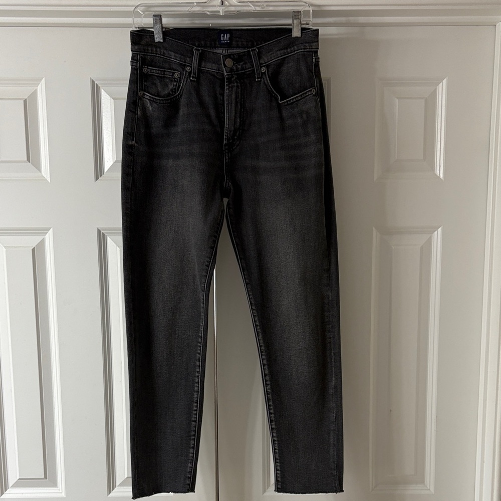 GAP Women's Best Girlfriend Jeans. True. Black Wash. Size 26. Barely Worn!